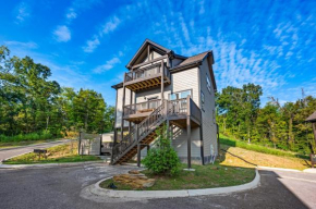Near Dollywood With Hot Tub, Game Room Home Theater